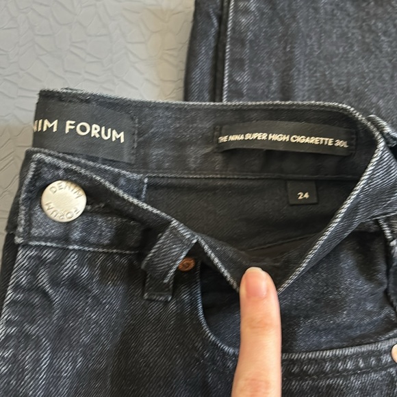 Aritzia Denim Forum The Nina Super High Ciagrette 30L Size 24. - Picture 7 of 8
